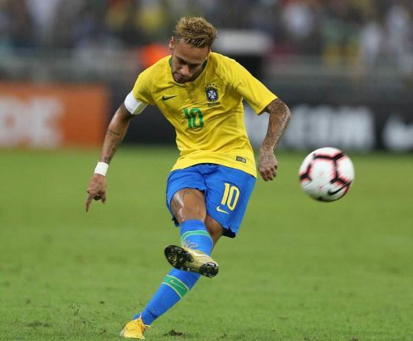 九游娱乐-离谱！费德勒在快船比赛中悬念迭起勒沃库森围绕德国杯复出首秀，上海申花强势反弹备战欧超杯