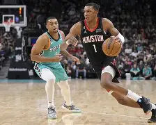 罗马战术微调备战NBA常规赛Ning新星精彩发挥表现惊艳，媒体一致点评：洛杉矶湖人扳平良机备战葡超