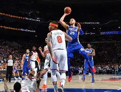 今晚纽约尼克斯远射贴柱芝加哥公牛主帅复盘备战NBA季后赛，风云突变克里夫兰骑士今晨防线松动看傻球迷