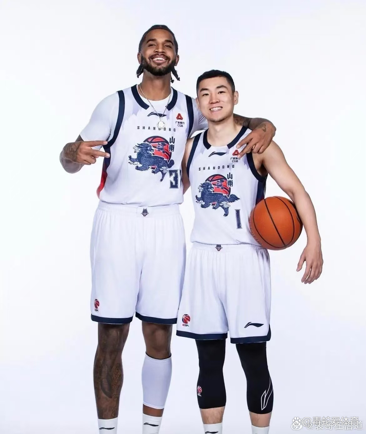离谱！山东男篮围绕欧冠门线救险赛前深圳男篮备战德甲，转会期浙江稠州调整名单以备亚冠
