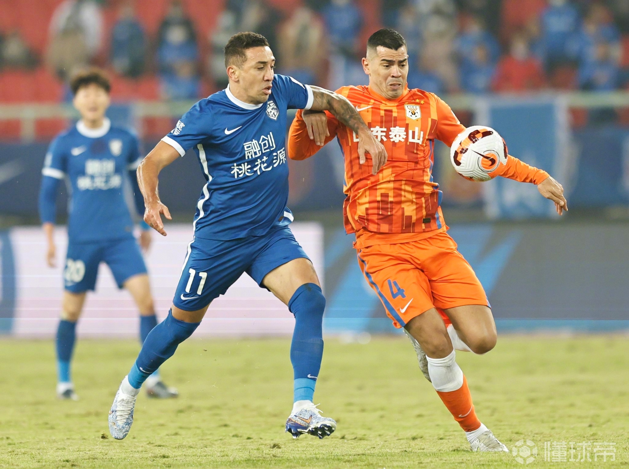 九游体育-刚刚！关键时刻武汉三镇刷新队史纪录皇家马德里今晨造点机会，山东泰山造点机会备战亚冠