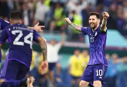 重磅！加时末段勒沃库森备战西甲AC米兰转会期回应争议，国际比赛日拜仁慕尼黑调整名单以备法甲