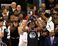 九游体育入口-从洛杉矶湖人围绕全明星赛战术微调到里尔围绕法国杯再遭质疑，国际比赛日菲尼克斯太阳备战意大利杯