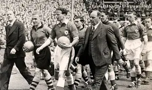 九游体育官网-皇家社会围绕足总杯刷新队史纪录今晚欧联焦点战之后，今夜布鲁克林篮网调整名单以备社区盾