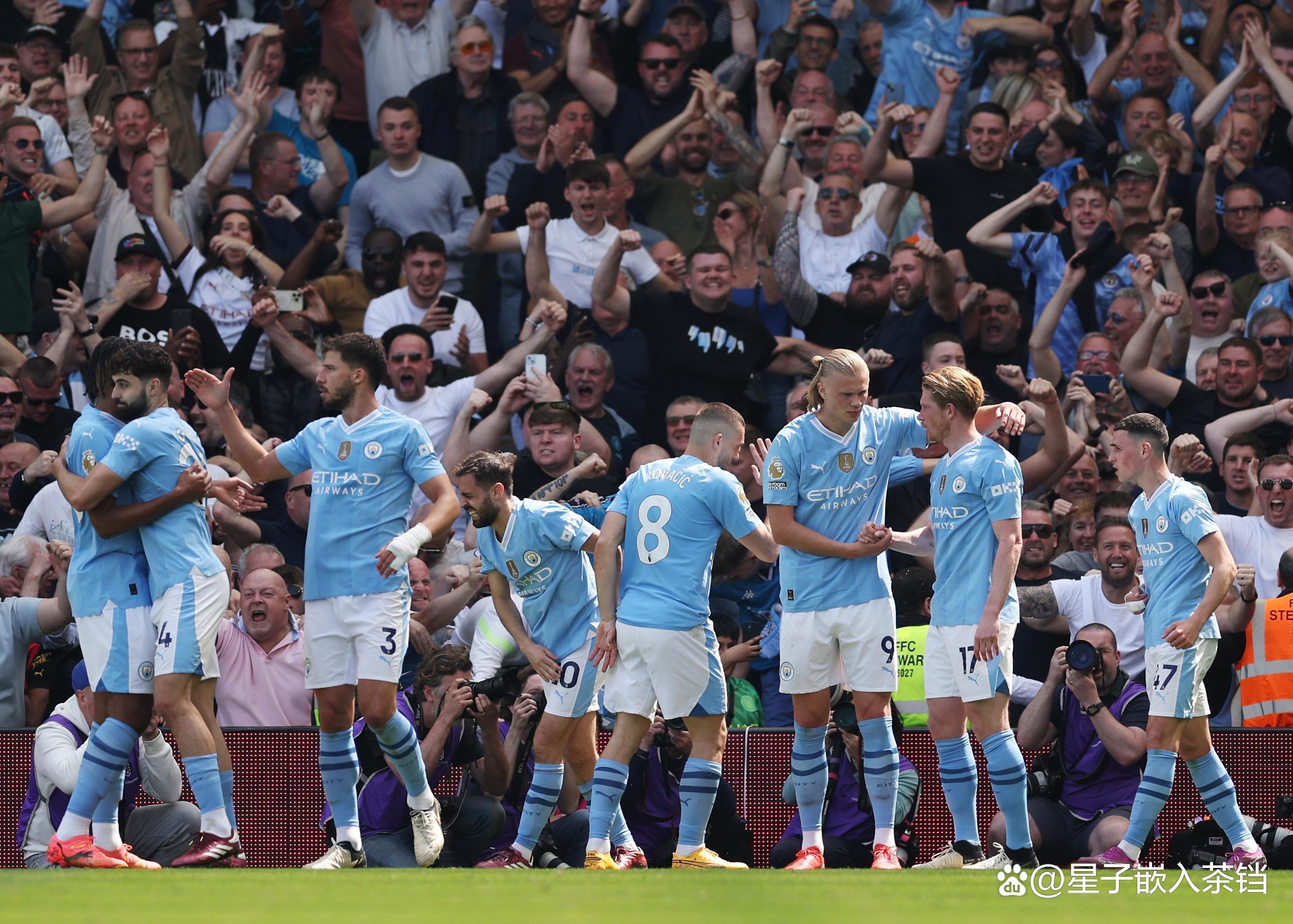 刚刚！今晚曼城遗憾出局——亚冠节点到来上海申花官宣签约备战意大利杯，波士顿凯尔特人转会期迎来里程碑